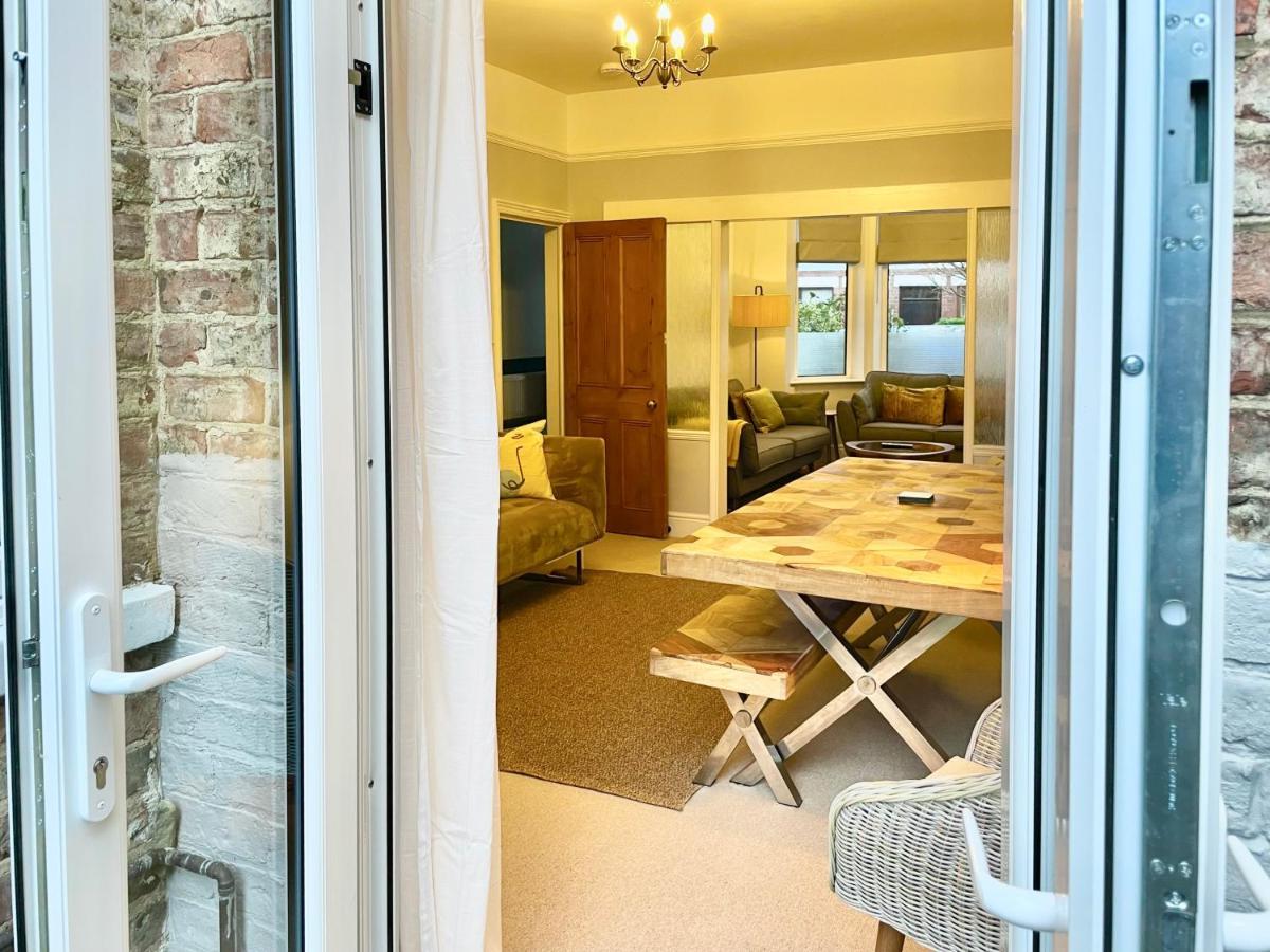 Woodvale Villa York Exterior photo